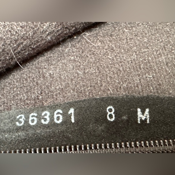 Canadian Anna - Picture 2 of 4